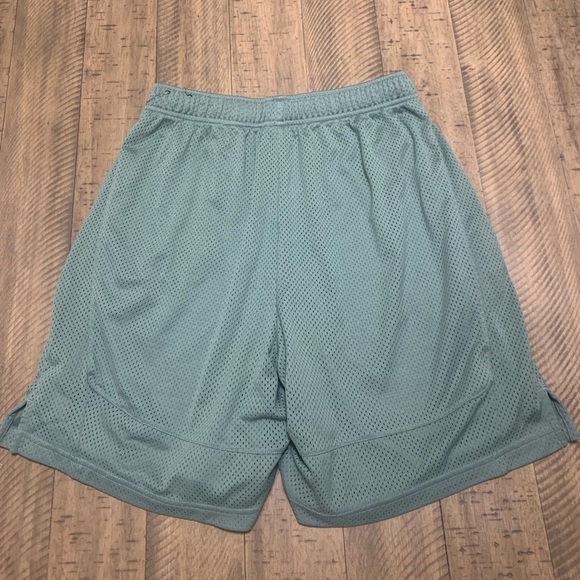 Nike Dri-Fit Shorts - Picture 2 of 4